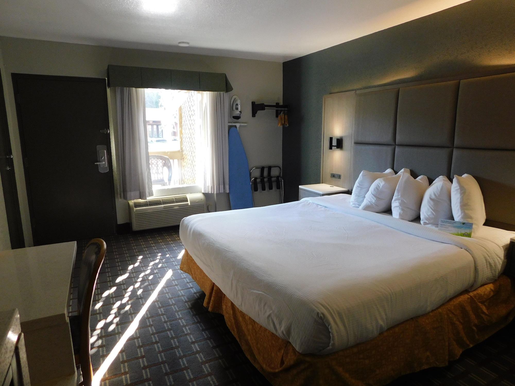 Days Inn & Suites By Wyndham Downtown Gatlinburg Parkway Ngoại thất bức ảnh