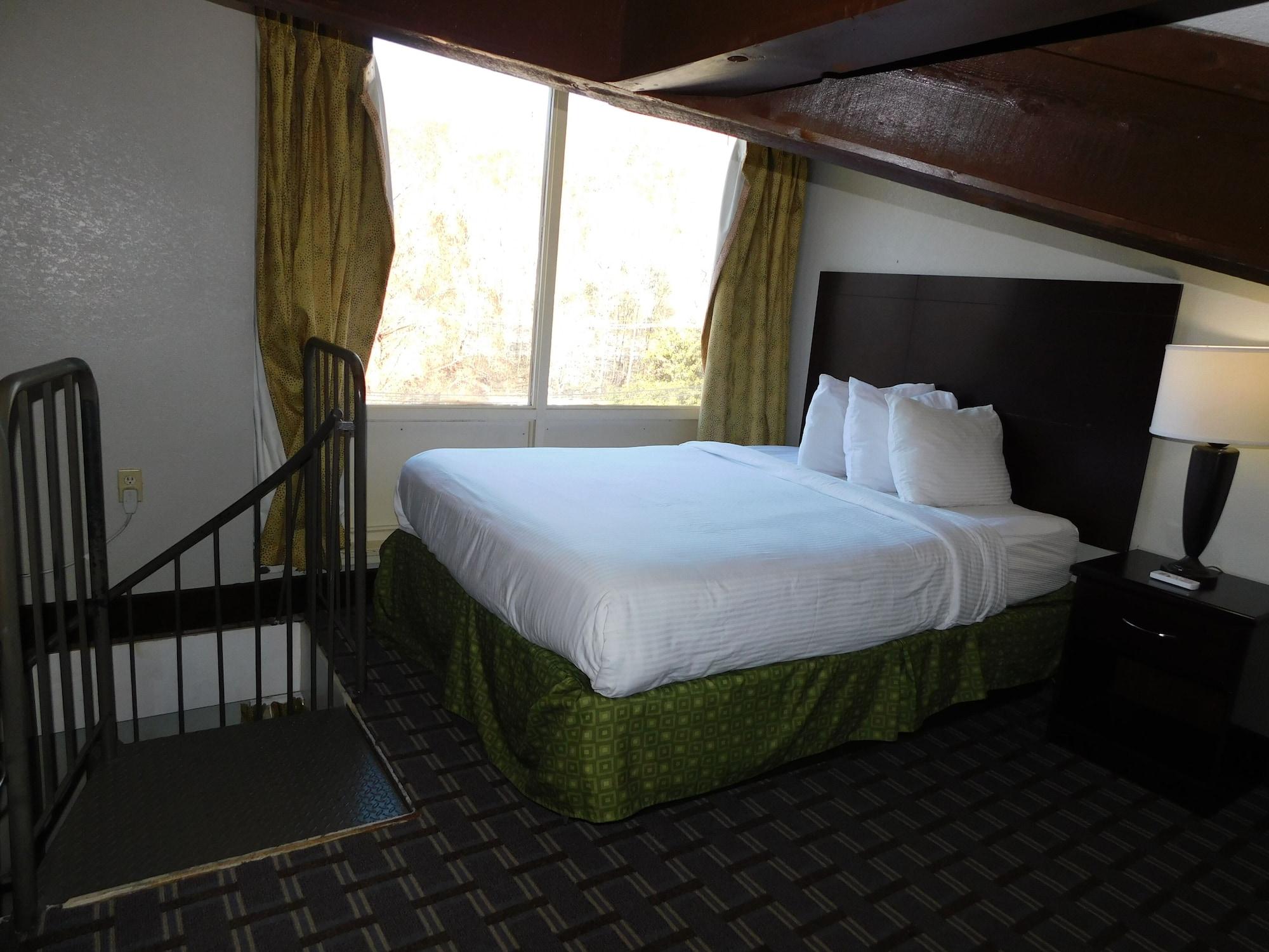 Days Inn & Suites By Wyndham Downtown Gatlinburg Parkway Ngoại thất bức ảnh