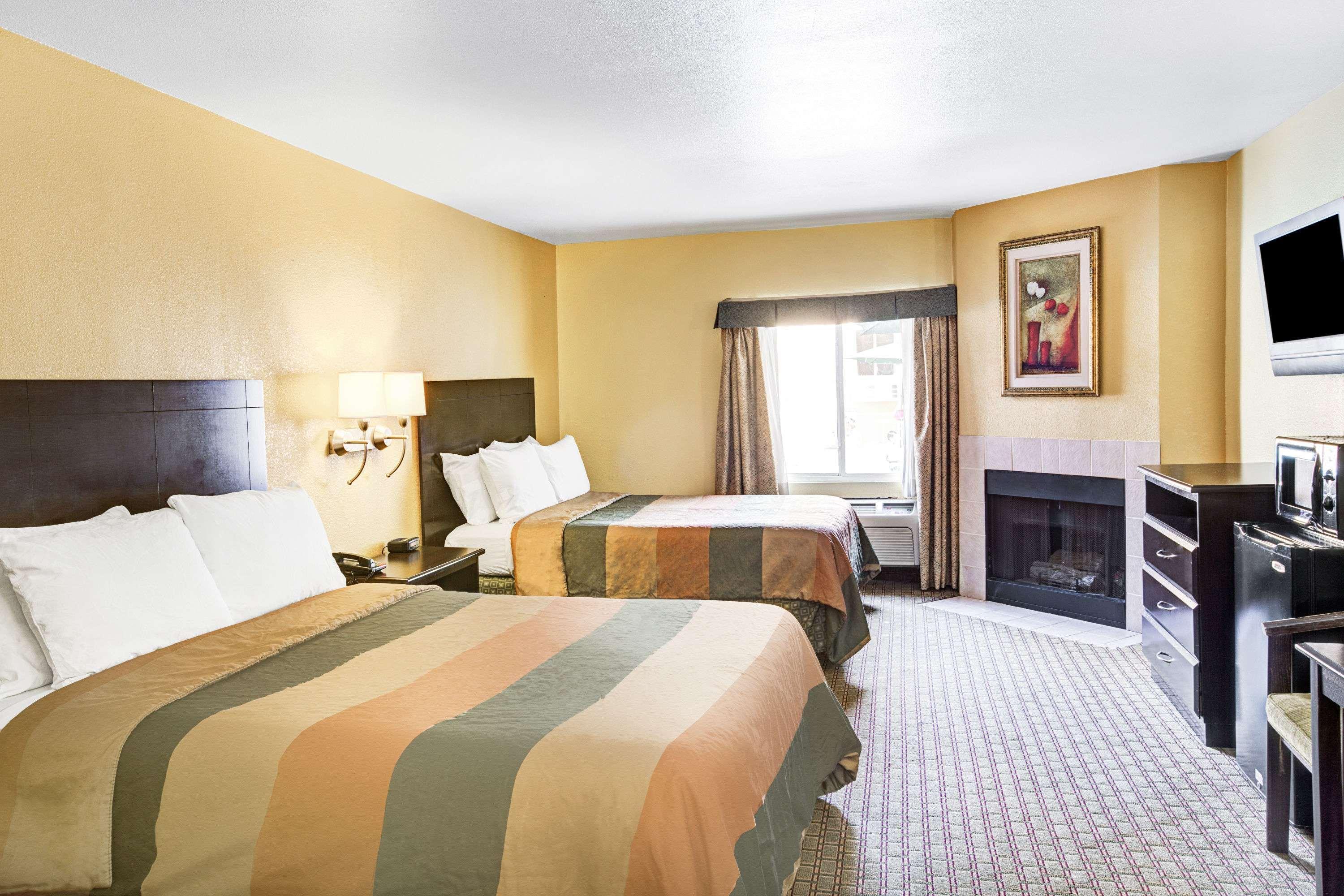 Days Inn & Suites By Wyndham Downtown Gatlinburg Parkway Ngoại thất bức ảnh