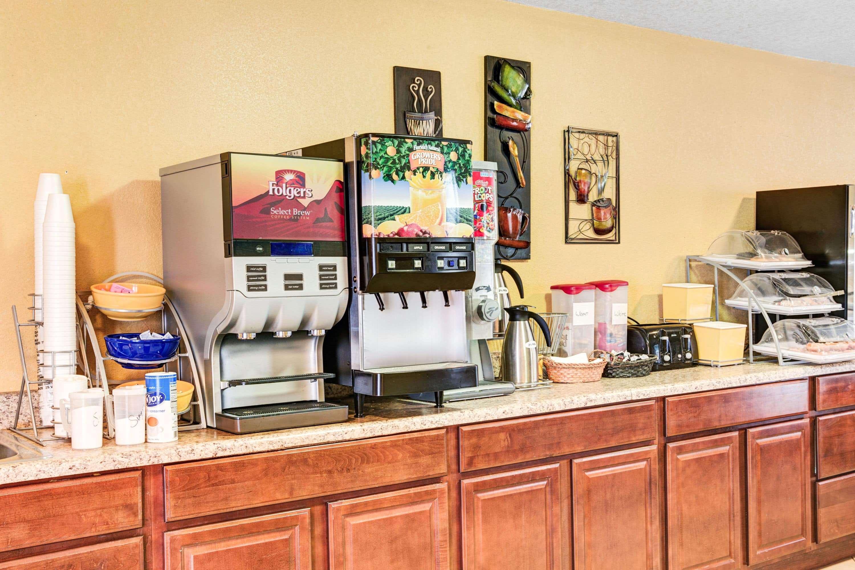 Days Inn & Suites By Wyndham Downtown Gatlinburg Parkway Ngoại thất bức ảnh