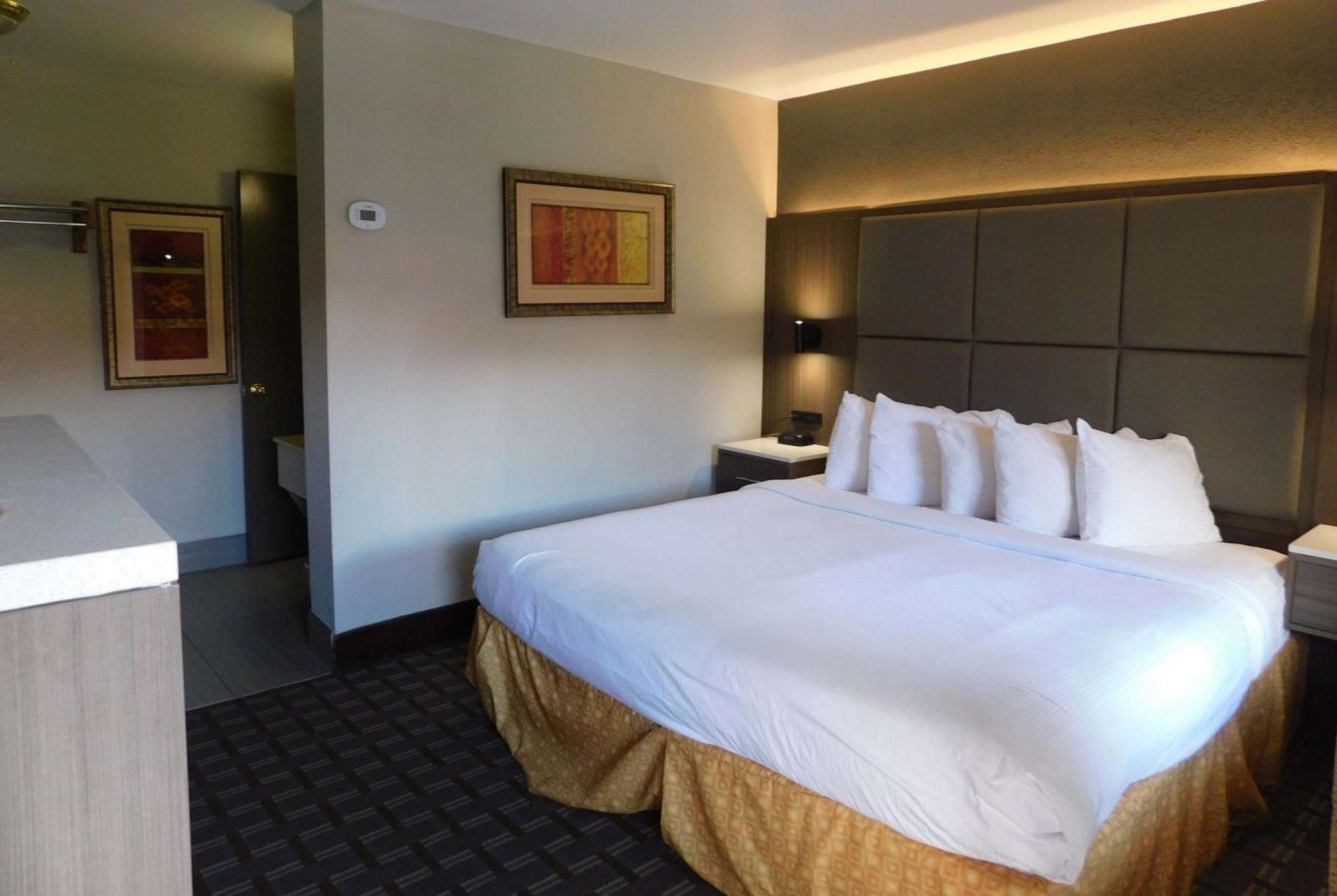 Days Inn & Suites By Wyndham Downtown Gatlinburg Parkway Ngoại thất bức ảnh