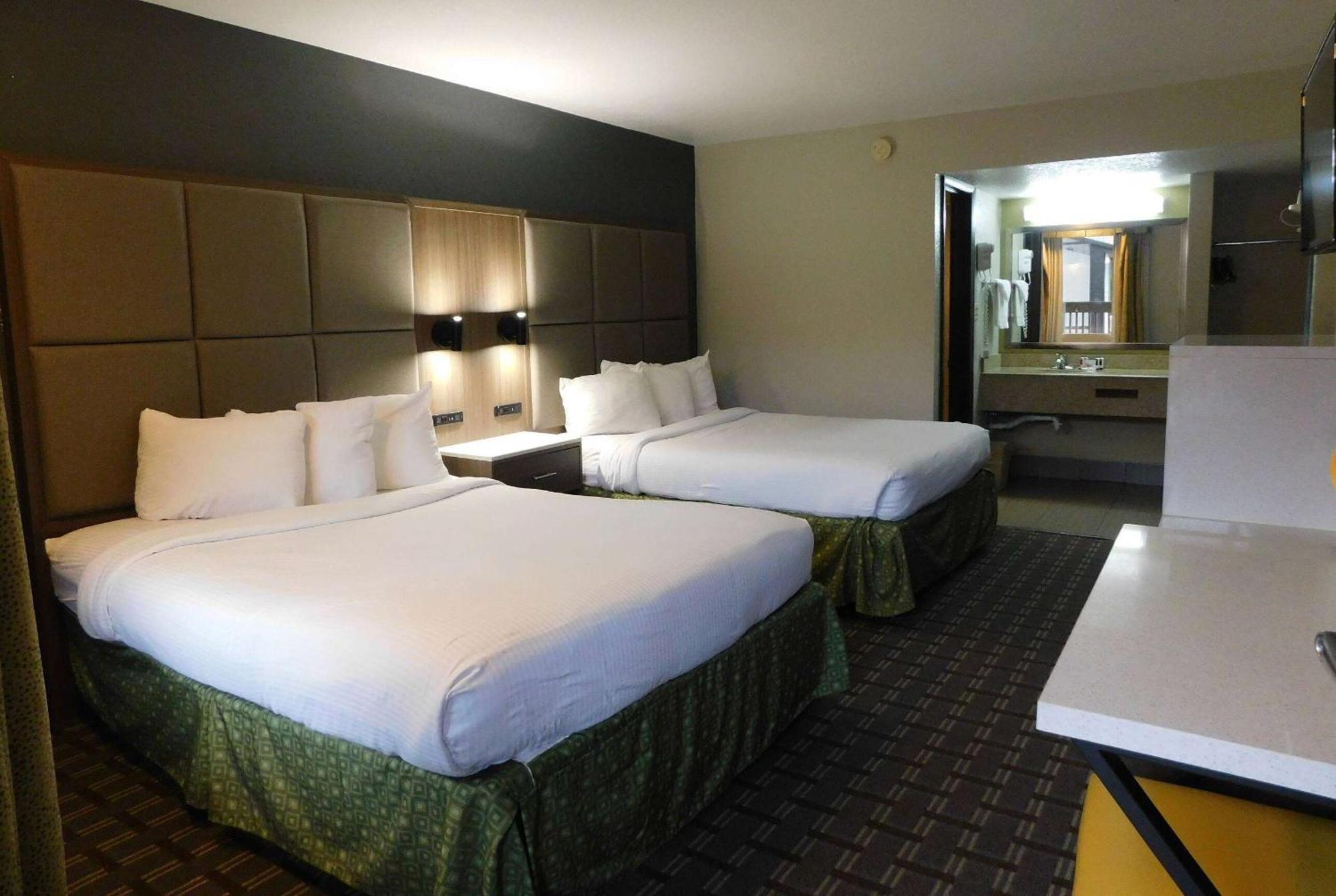 Days Inn & Suites By Wyndham Downtown Gatlinburg Parkway Ngoại thất bức ảnh