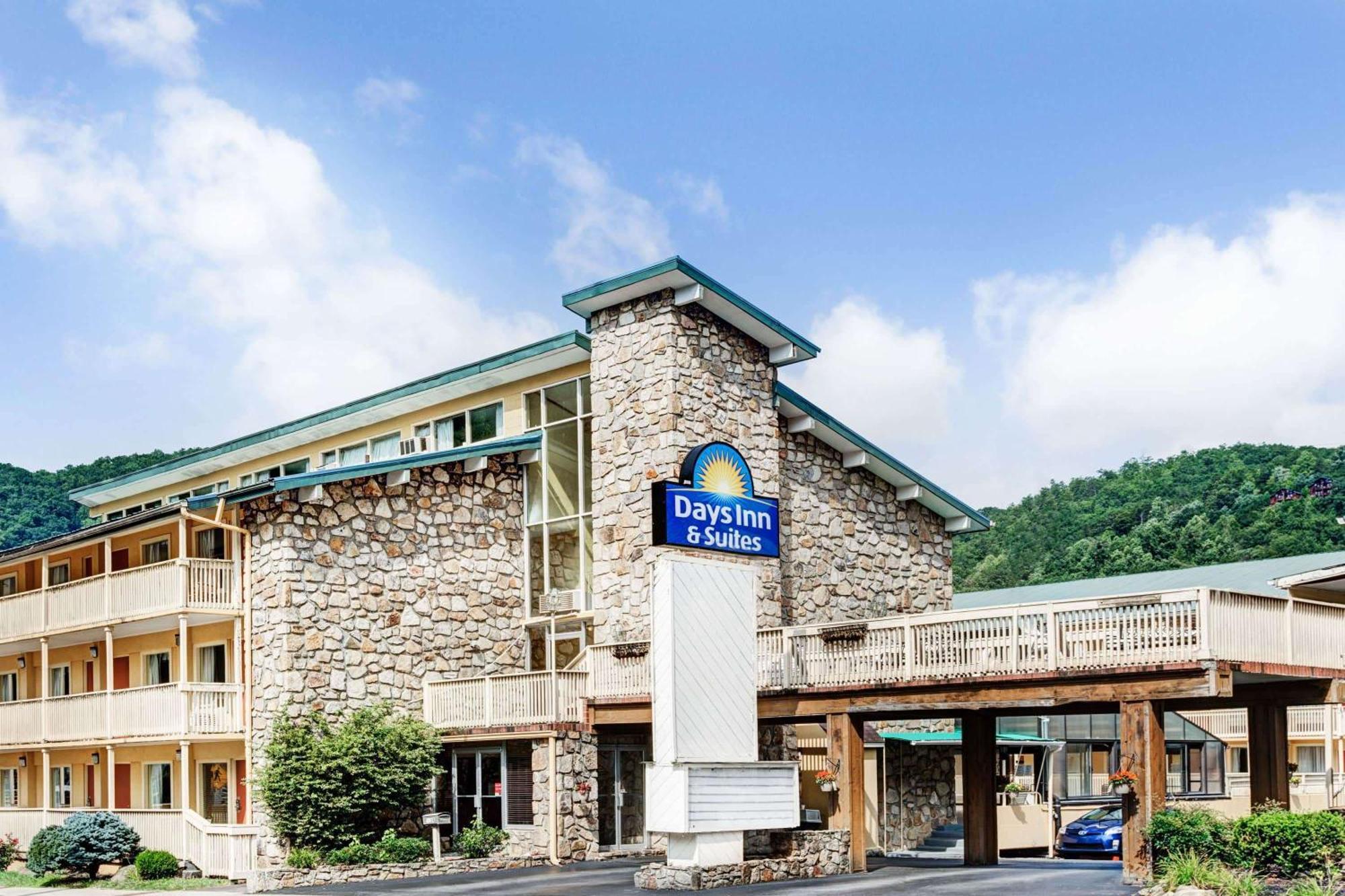 Days Inn & Suites By Wyndham Downtown Gatlinburg Parkway Ngoại thất bức ảnh