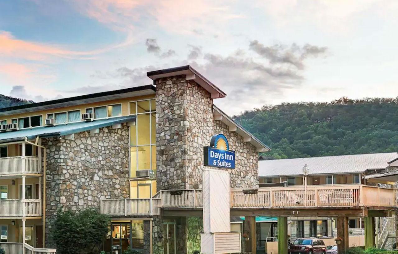 Days Inn & Suites By Wyndham Downtown Gatlinburg Parkway Ngoại thất bức ảnh