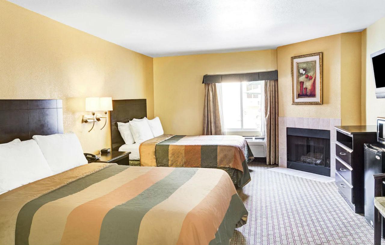 Days Inn & Suites By Wyndham Downtown Gatlinburg Parkway Ngoại thất bức ảnh